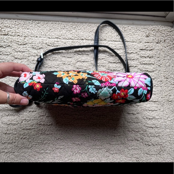 🌺Vera Bradley Crossbody Bag🌺 - Picture 9 of 14